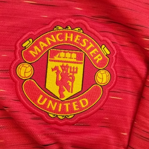 Authentic Manchester United jersey - Picture 2 of 10